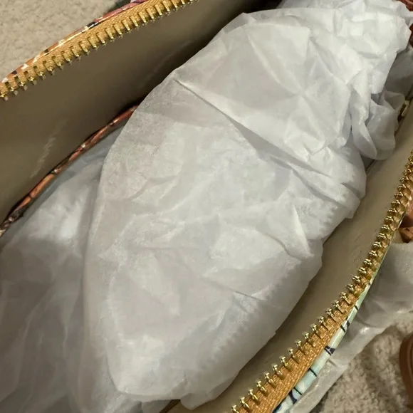 NWT BRAHMIN LARGE DUXBURY MULTI BANDANA 
“ONLY OPENED TO TAKE PHOTOS” - Picture 10 of 15